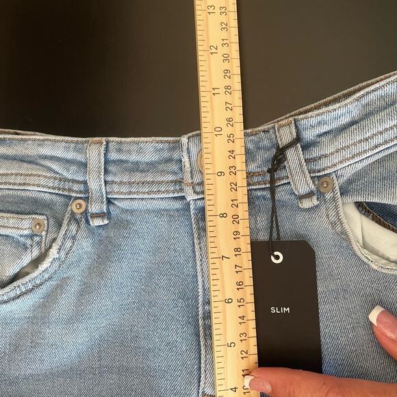 Forever 21 Jeans Men Size 32 Mid Rise Narrow Hip Slim Leg Light Denim - Picture 9 of 13